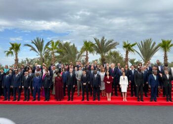Ça chauffe au 18ème sommet de la Francophonie : Sama Lukonde et la délégation de Kinshasa refusent de s’afficher sur la photo de famille avec Paul Kagame