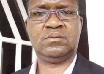 Kasaï central : Me Freddy Kabangu soutient les sénateurs sur le retrait de la RDC de l’OIF