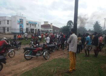 Kasaï central : plus de 300 jeunes devant le Capitol pour exiger la suppression de l’Assemblée provinciale
